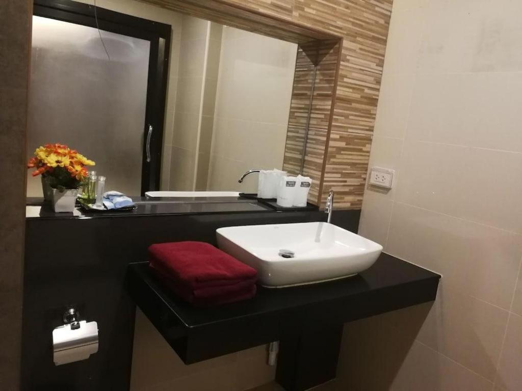 Nutchana Hill Boutique Hotel Hat Yai Buitenkant foto